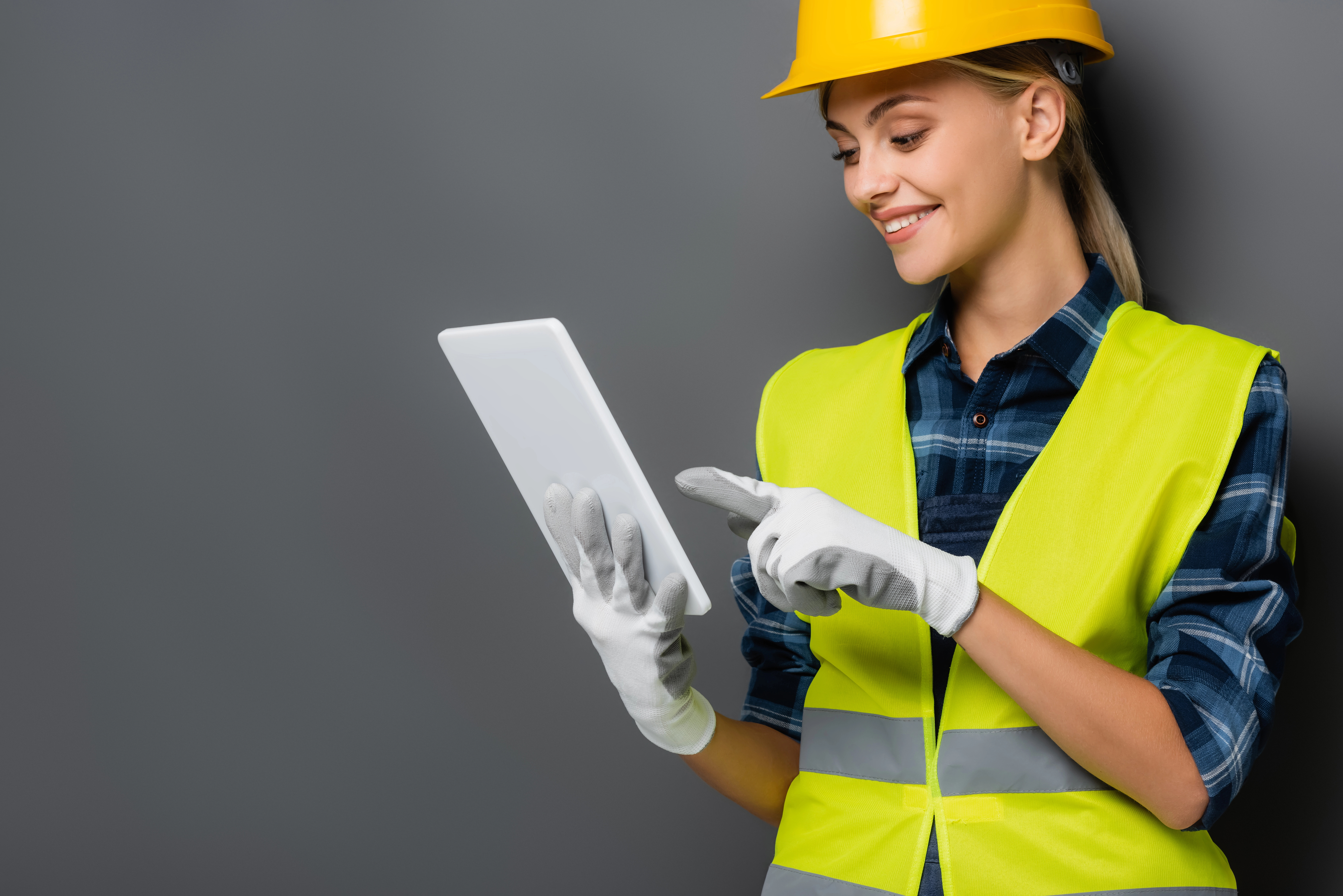 Dlaczego warto korzystać z platform e-learningowych do szkoleń BHP?